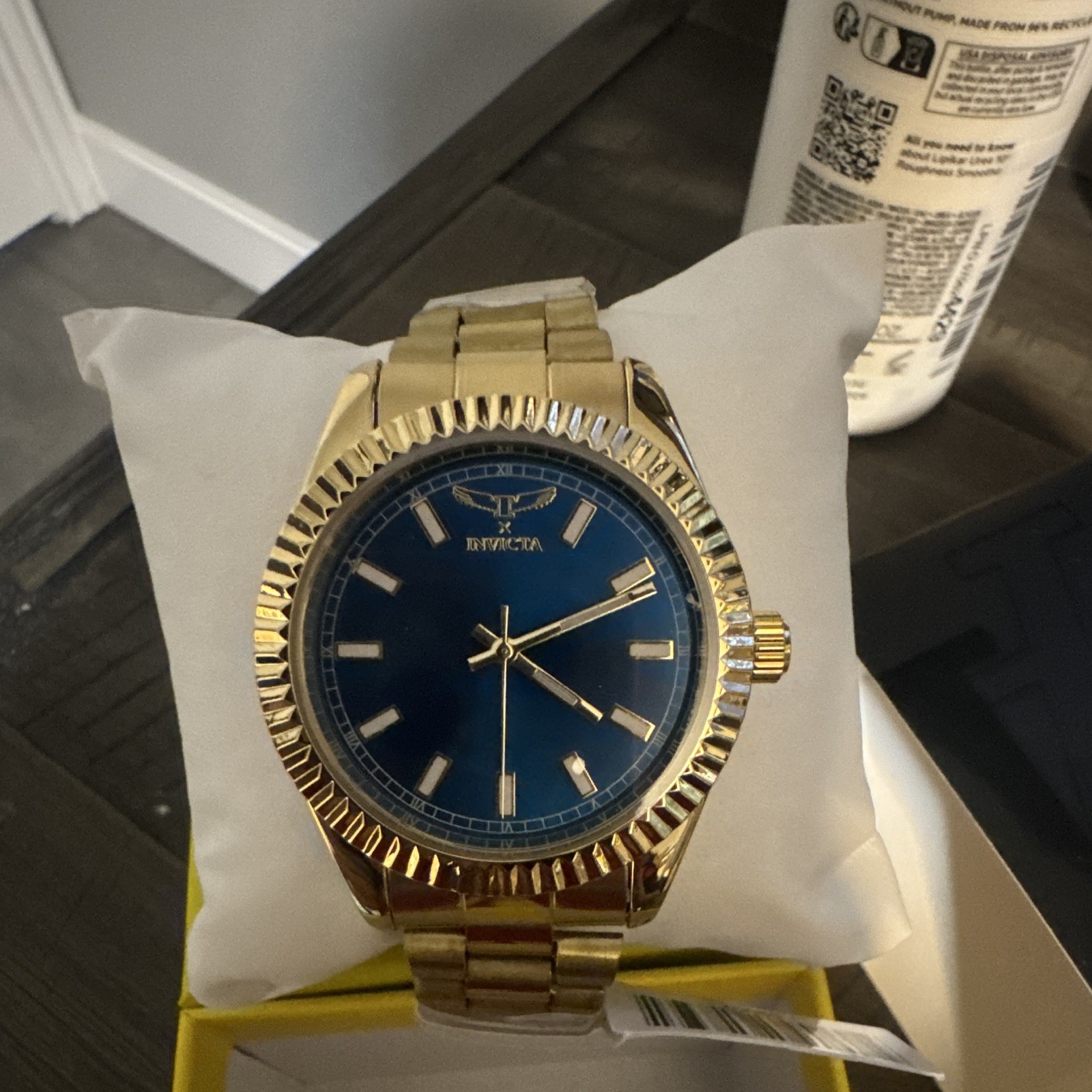 Invicta Men’s Blue Dial Gold Stainless Steel Bracelet Watch Fluted Bezel Box