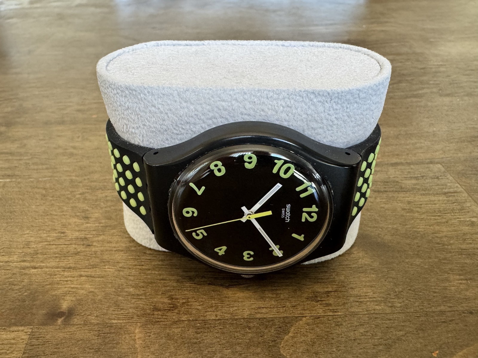 Swatch SUOB147 “Punti Gialli” Swiss Quartz Watch
