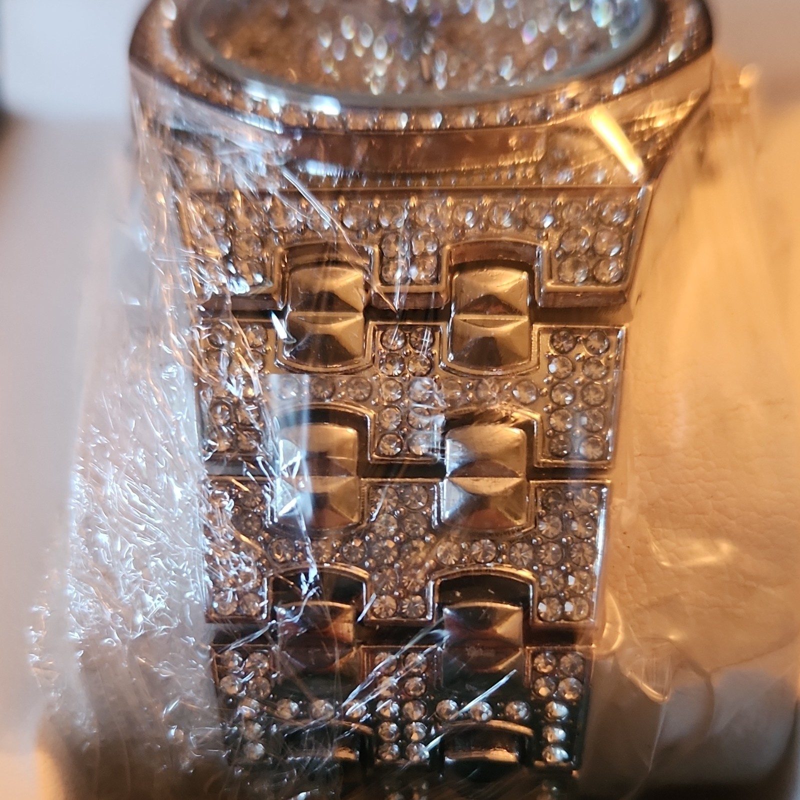 BIBI Luxury Quartz Analog Silver Tone Crystal Dial Date SS Bracelet w/ Box