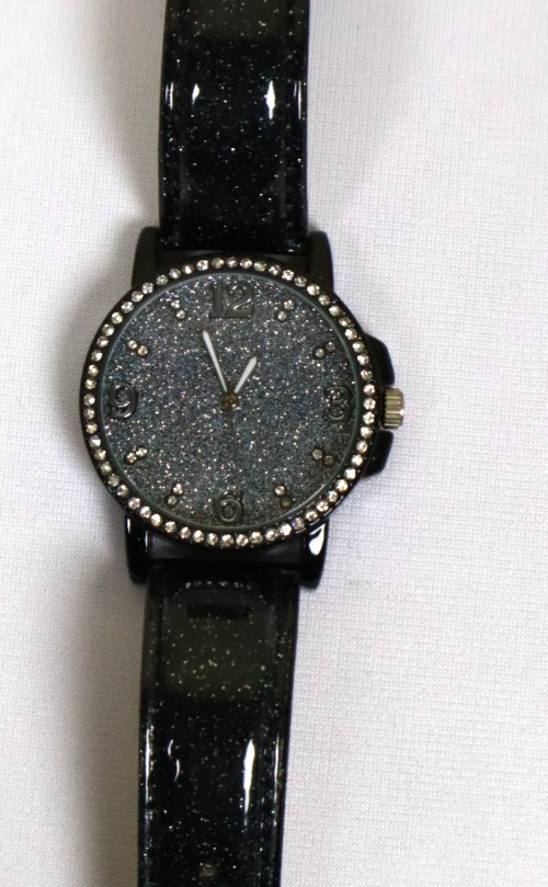 Accutime Watch K1467 NIB Very SPARKLY! ONE YEAR WARRANTY Needs New Battery