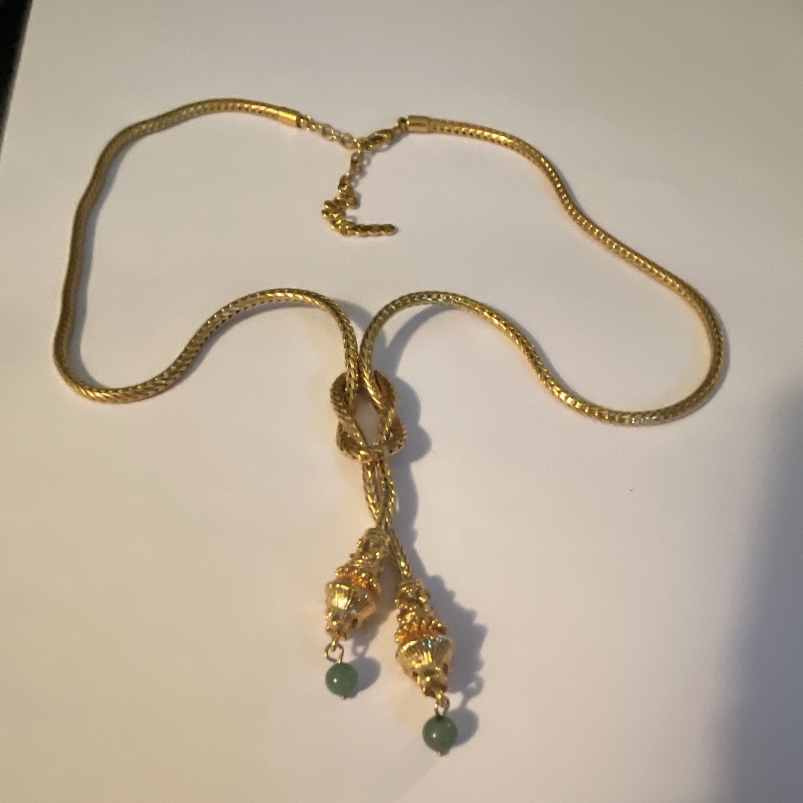 JACKIE KENNEDY JBK CAMROSE KROSS GOLD PLATED LOVE KNOT NECKLACE LION BEAD DANGLE