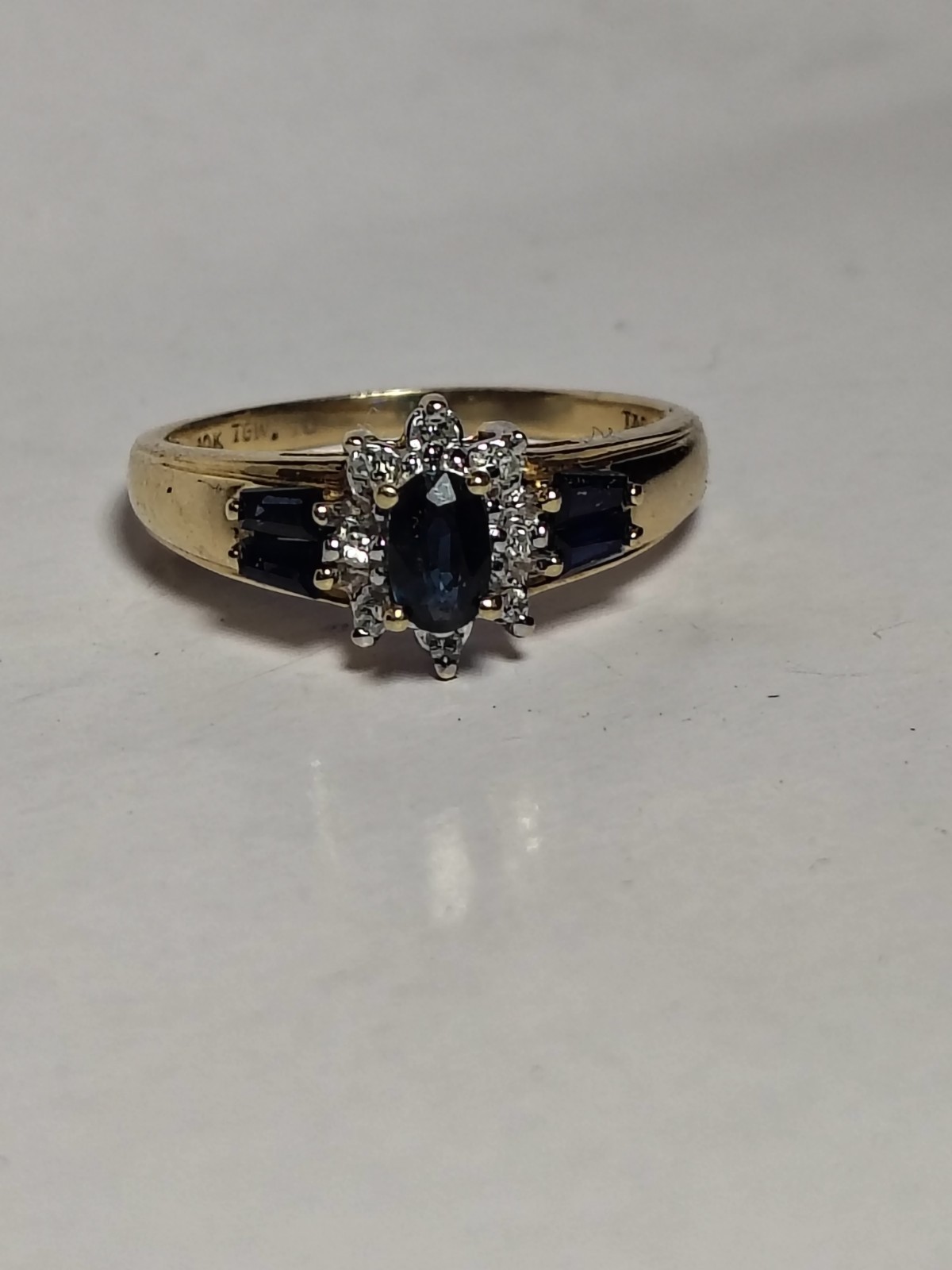 10k Gold Ring w/Blue Sapphires And Diamonds. Size 6.5