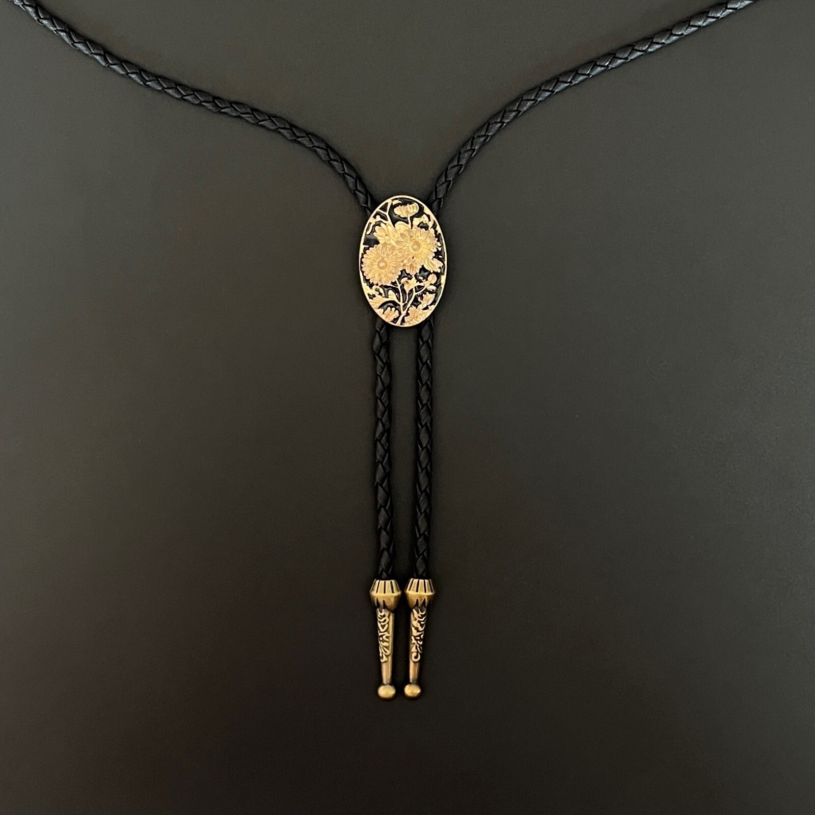 Vintage Carved Enamel Drop Glaze Chrysanthemum Bolo Tie Western Wedding Necklace