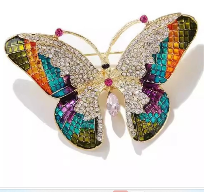 Spectacular and colorful butterfly jewelry with a gemstone for women