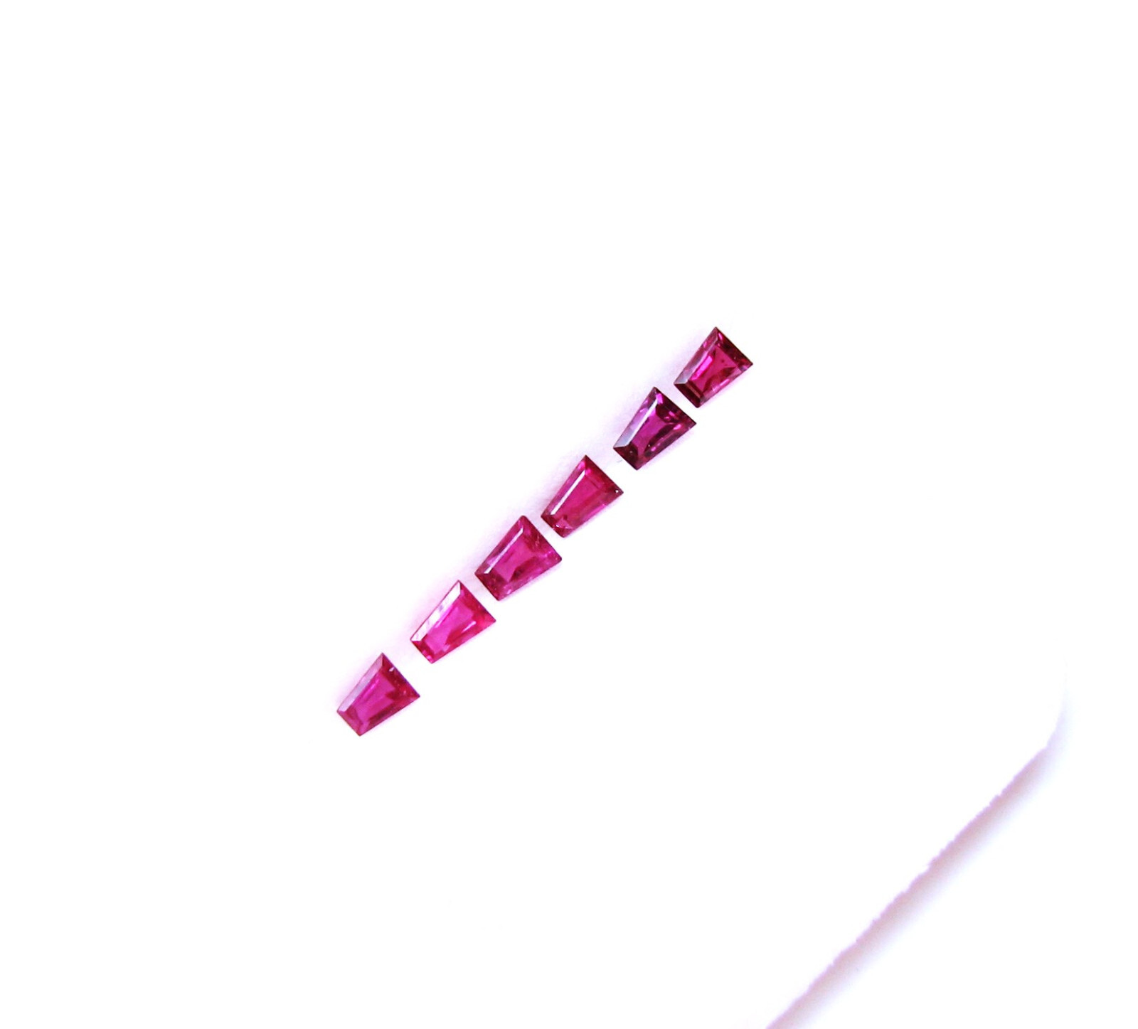 Natural Tapered Baguette Thai Ruby 6 Pcs 1.38 Cts Tol 3.8-4×2.8-3×2-2.2 MM LxWxW