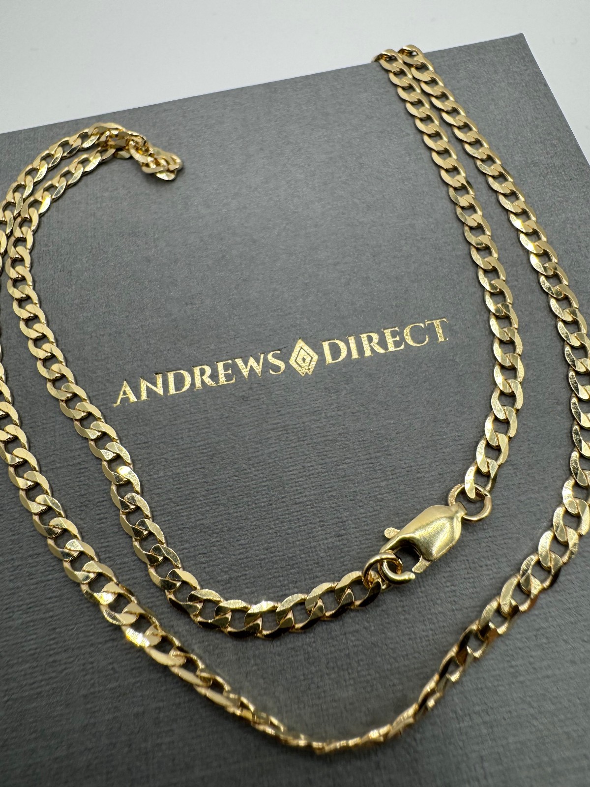 9ct Yellow Solid Gold 3.1mm Curb Link 16 Inch / 40cm Necklace (G80MC)