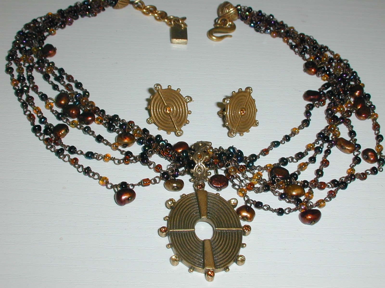 VINTAGE YSL- YVES SAINT LAURENT GOLD TONED NECKLACE W/ PEARLS & CLIPON EARRINGS!