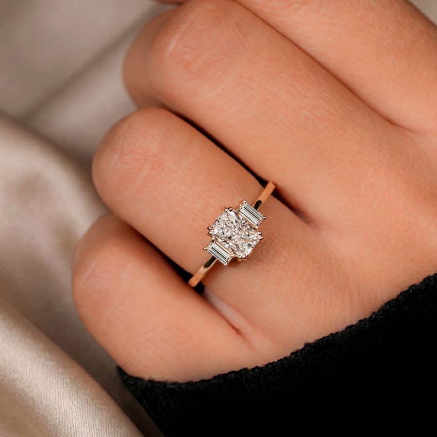 1.50Ct Radiant-Cut VS1 Lab Grown Diamond Wedding Engagement Ring 14k Yellow Gold