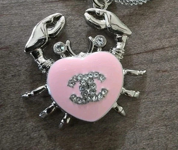 Designer Zipper Pull Silver Tone & Pink Crab Pendant w/ faux Diamonds