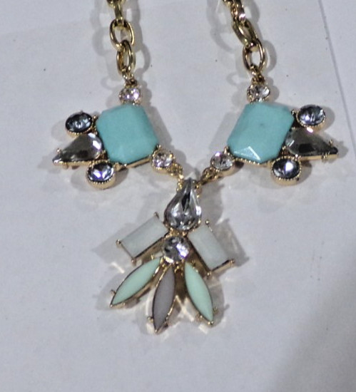 Vintage MIXED JEWELRY LOT – fashion jewelry ready to wear (not junk) as picture