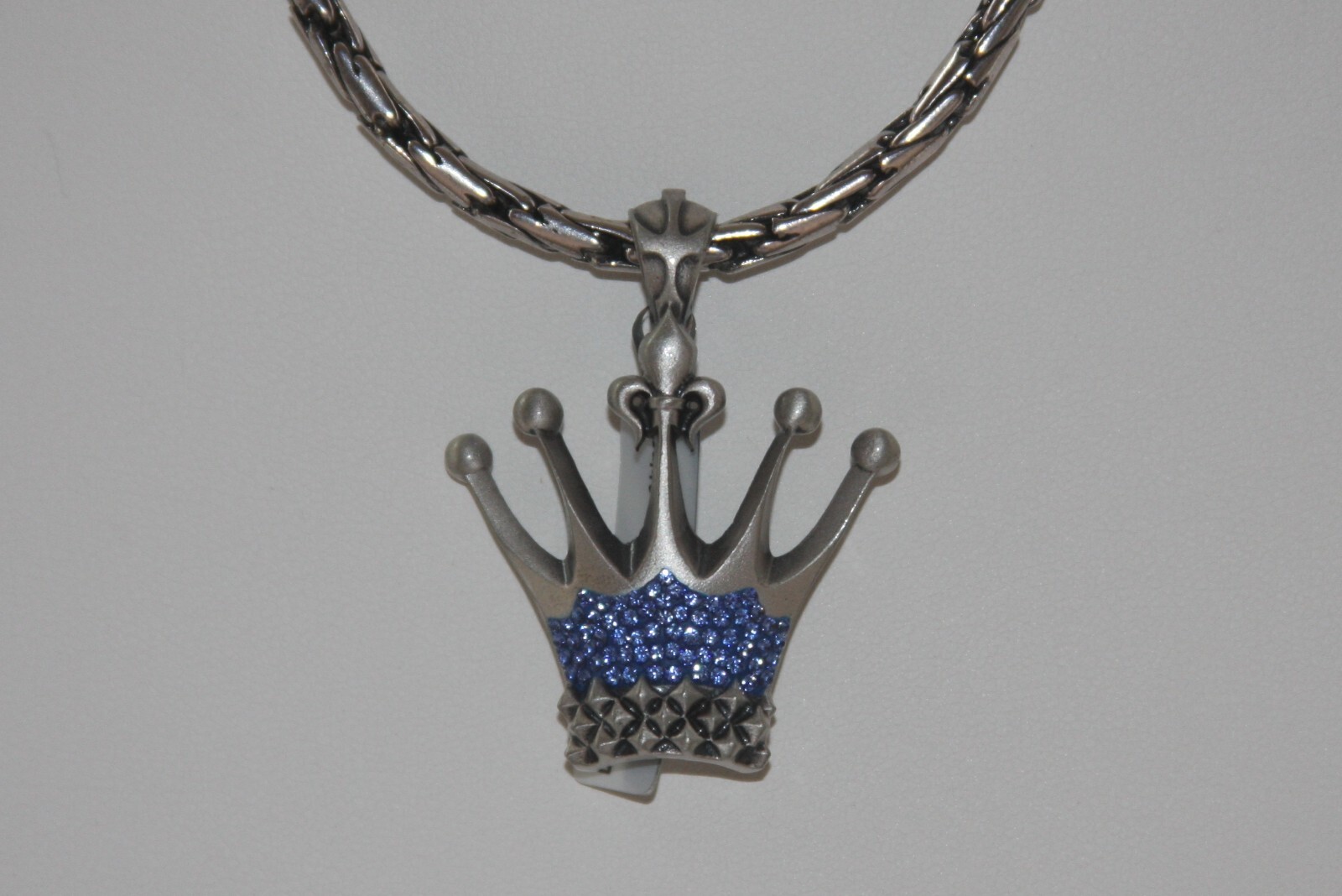 BICO Australia’s KINGDOM (PV3) Pave series pendant with Swarovski crystals