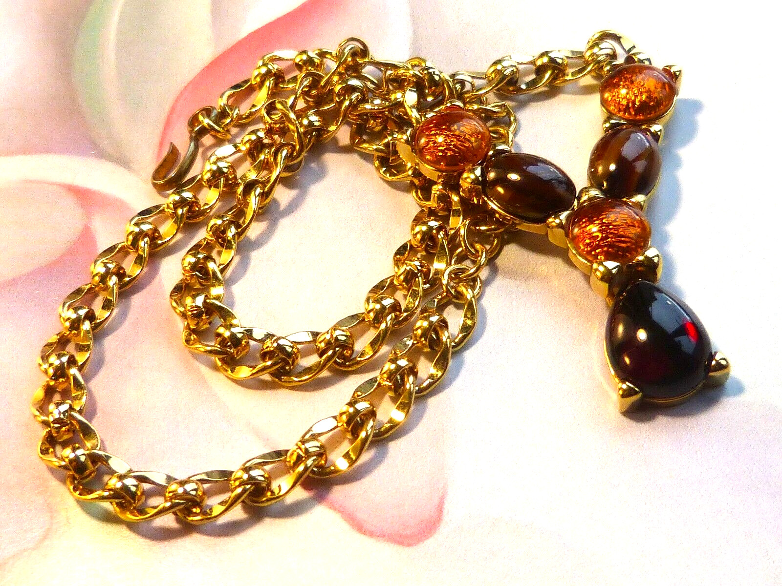 MONET Necklace Vintage 1980s Gold-plated Red Gold Foil-backed Glass Cabouchons