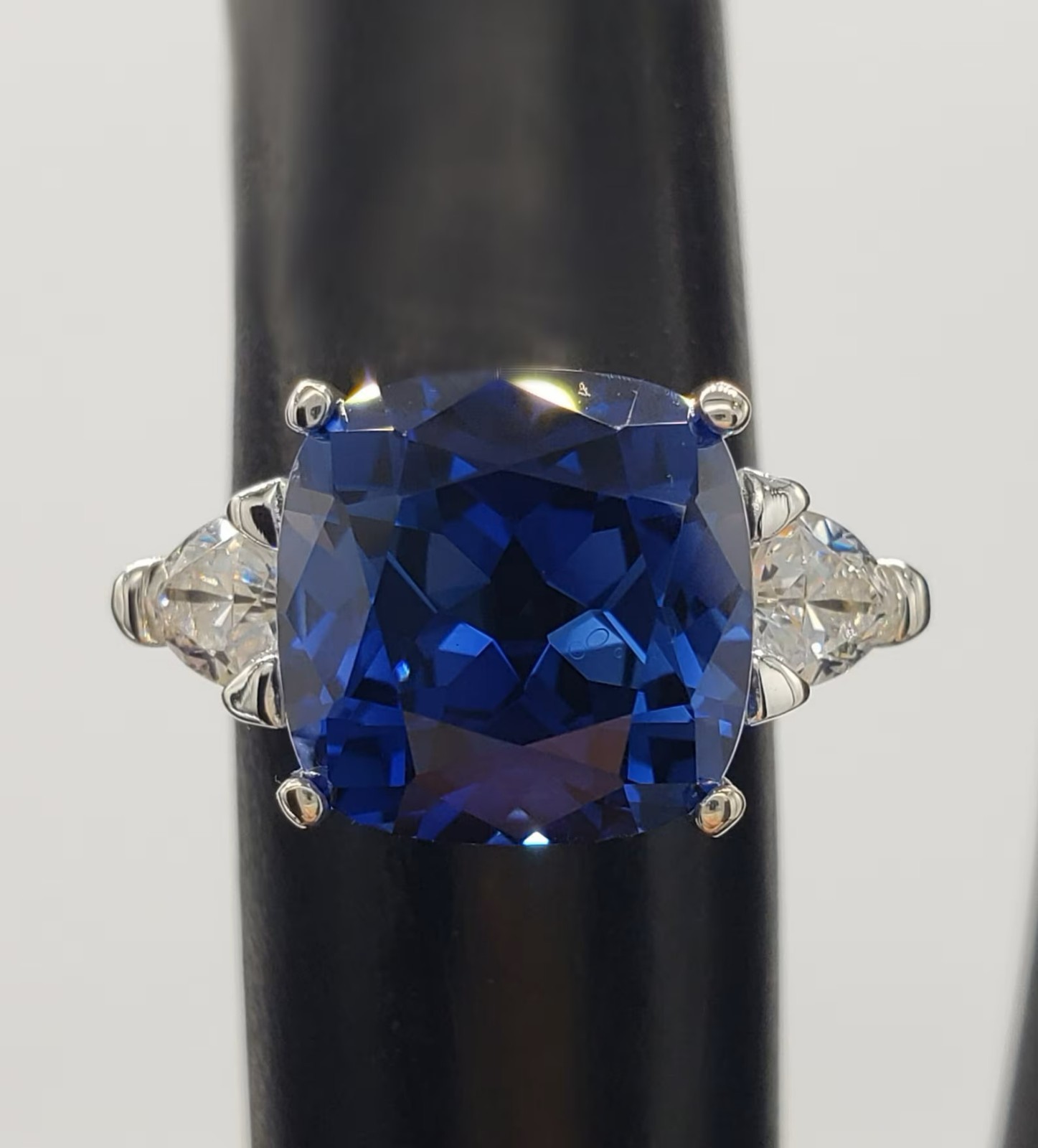 7.5 Ct Cushion Cut Natural Sapphire Diamond Wedding Bridal Ring 14K White Gold