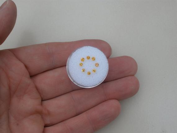8 Orange Natural Sapphire Round Loose Faceted Gems 2.5mm each