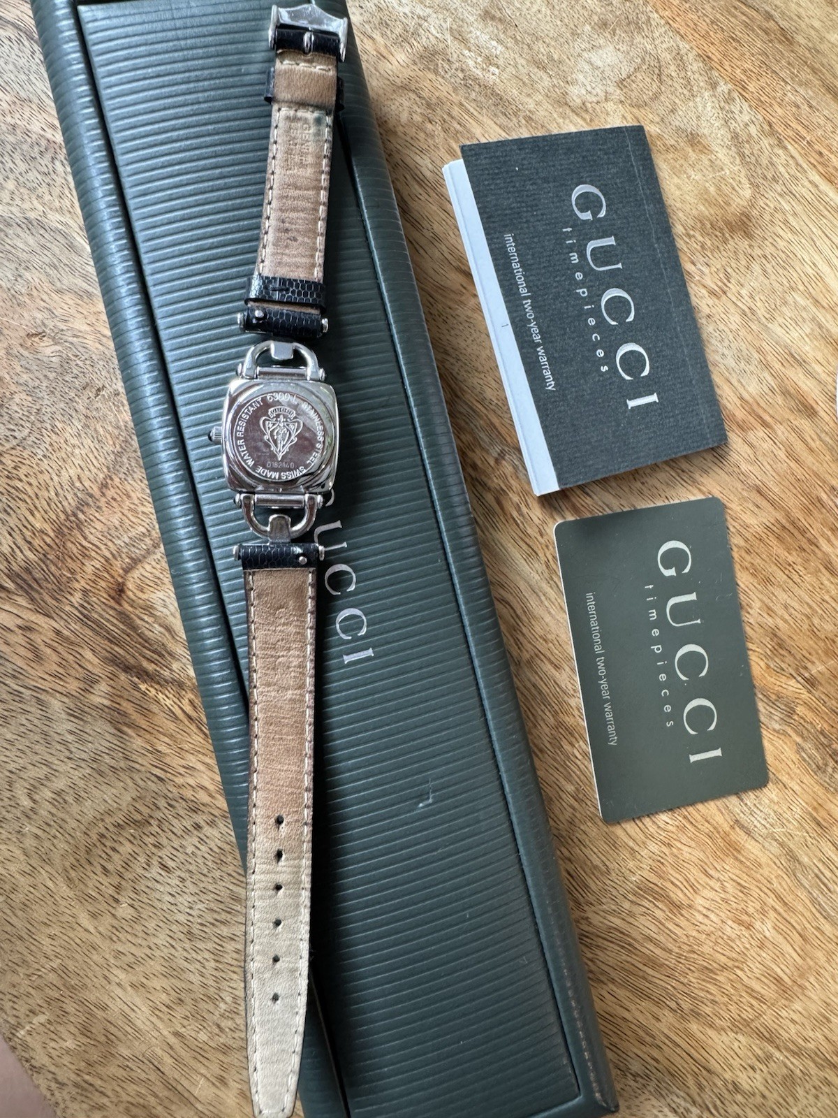Vintage Gucci Silver and Black Round Dial Link Bracelet Watch with Box & Papers