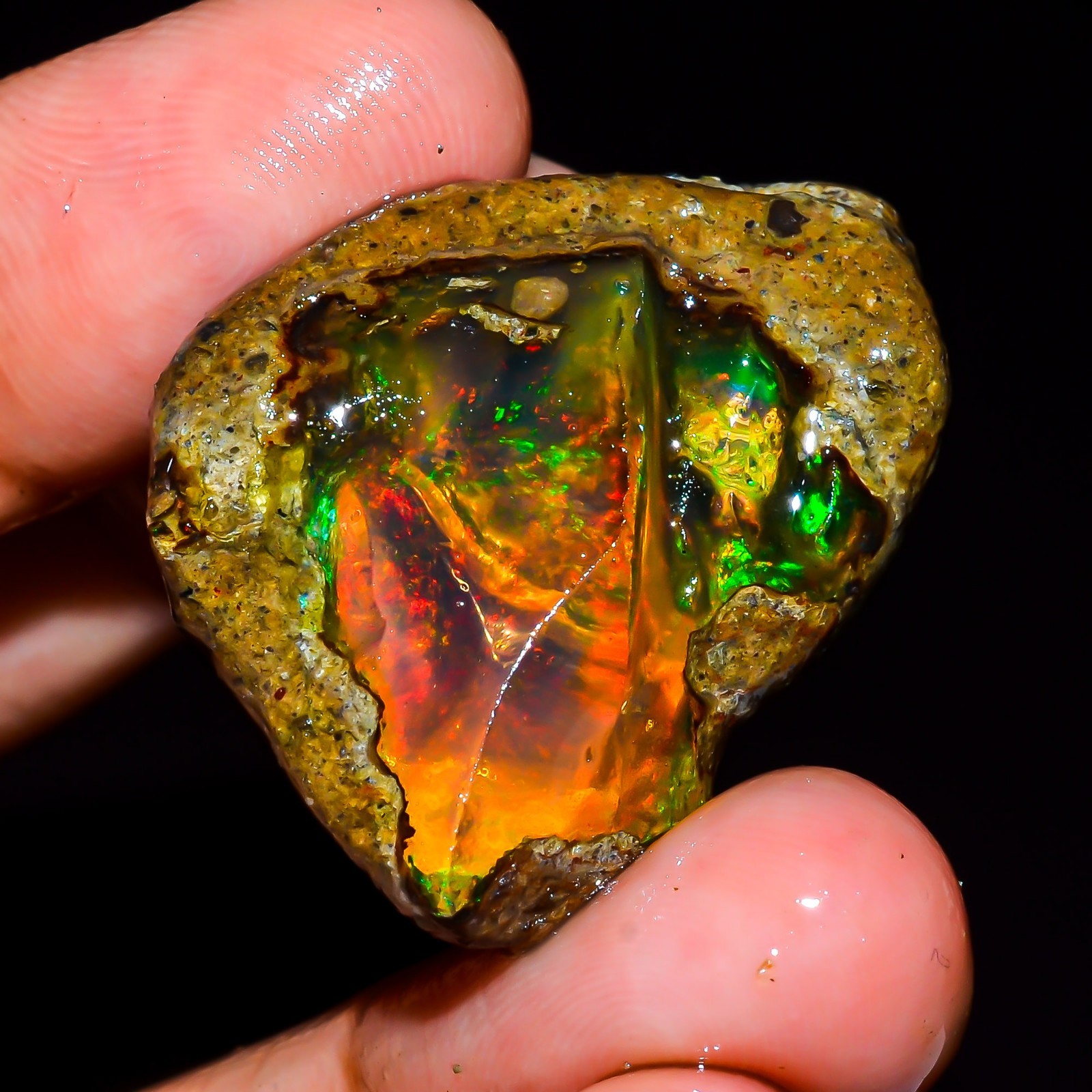 49.50 Ct Fire Opal Ethiopian Natural Oil Rough Gemstone For Jewelry 32x24x16 mm