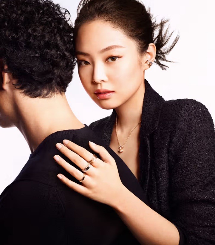 AUTHENTIC CHANEL COCO CRUSH EARCUFF -18K ROSE GOLD