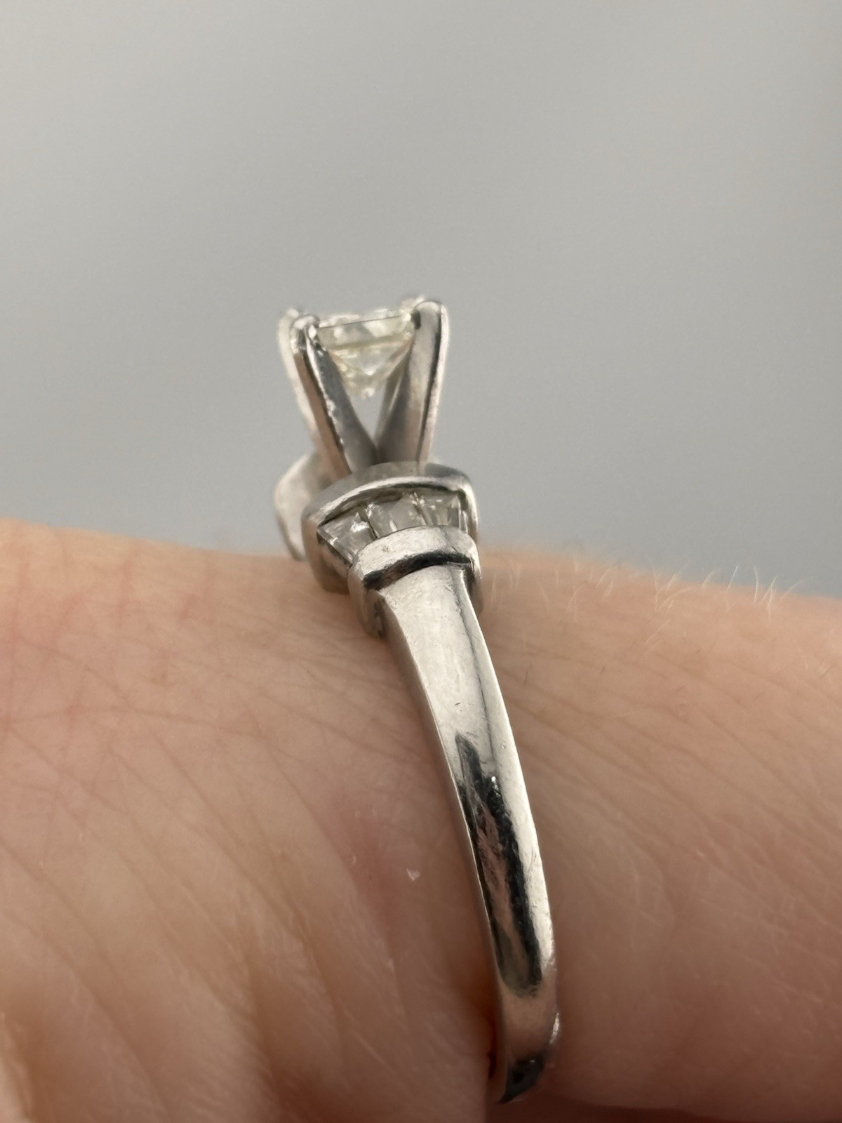 Estate 950 Platinum Princess Cut Diamond Engagement Ring w Tapered Baguette sz 7
