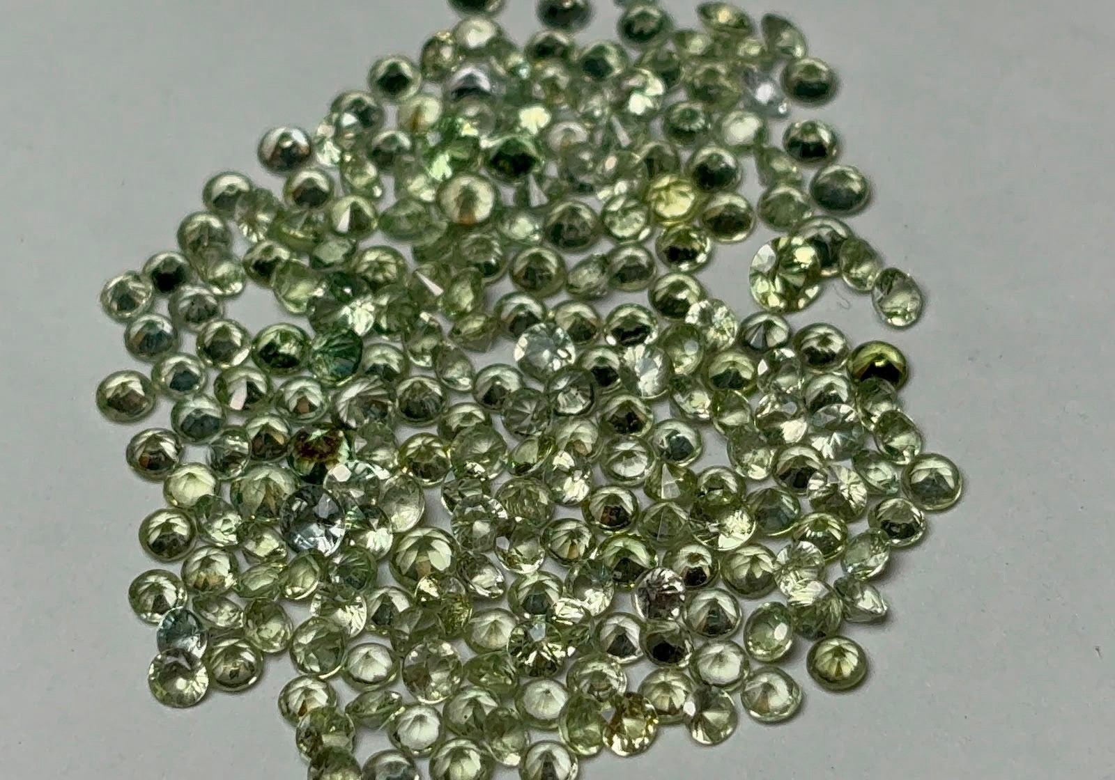 1 Piece 2.5mm Round 100% Natural Green Sapphire Loose Gemstone