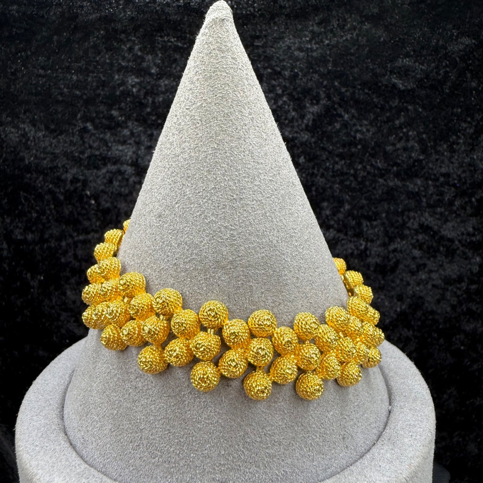 Vintage Bracelet Gold Tone Hazelnut Textured Popcorn 7”