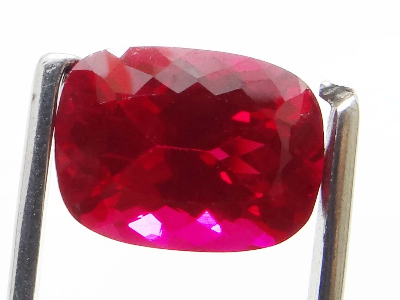NATURAL 11.08 CTS PIGEON BLOOD RED RUBY coushion GEMSTONE CERTIFIED