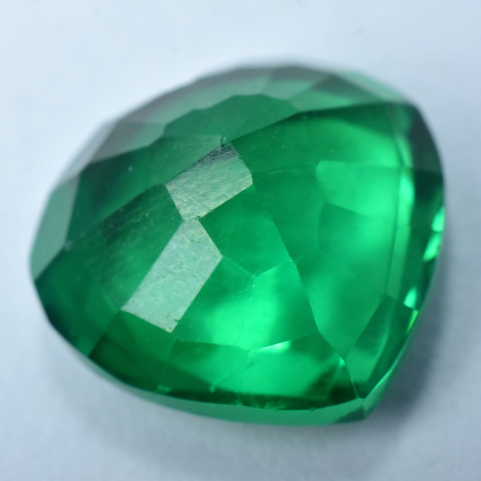 Garnet Green CERTIFIED 9 Carat Natural Heart Cut Loose Gemstone
