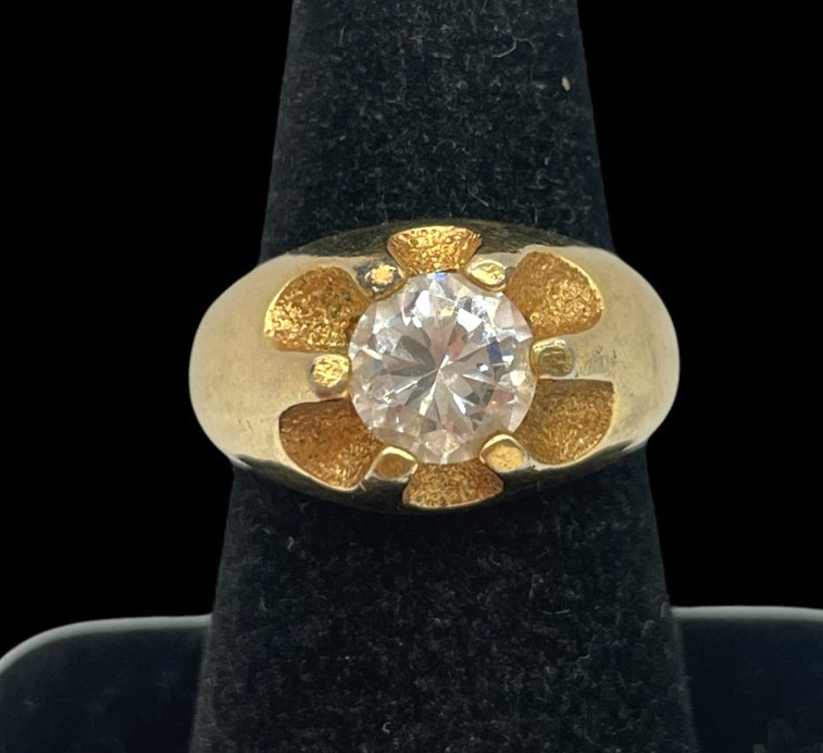 VTG Victorian Style Solitaire Chunky Gold tone Men’s Ring Size 8 statement