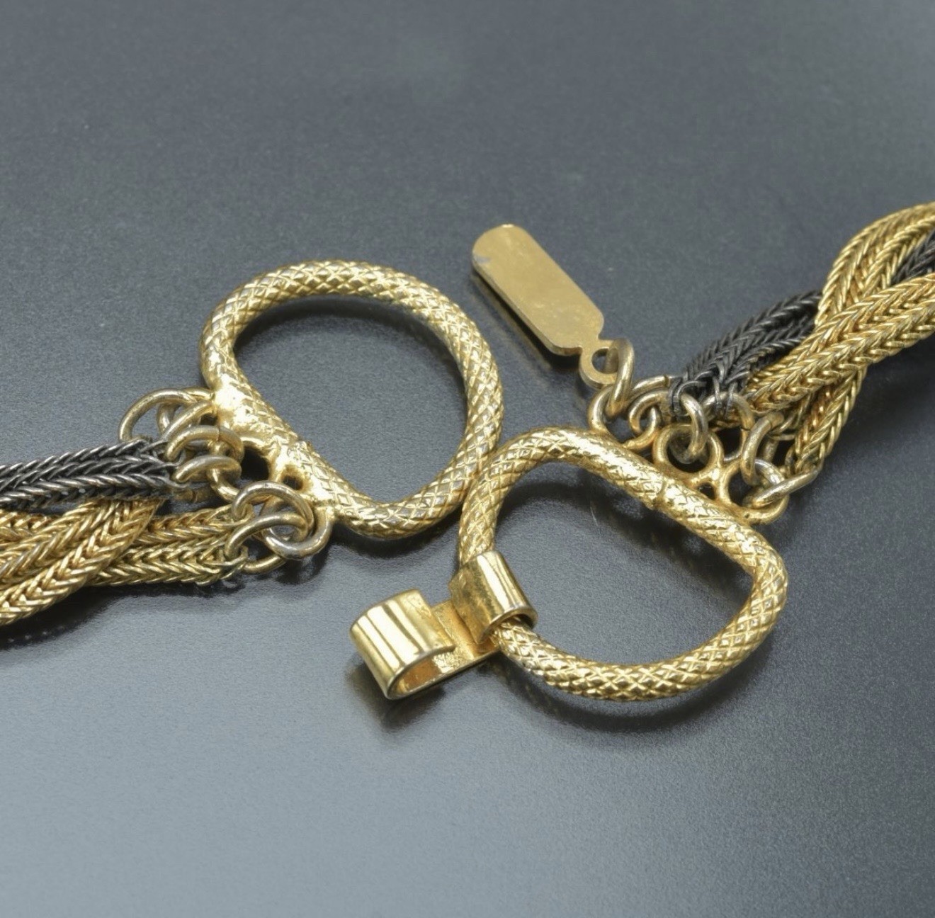 YVES SAINT LAURENT VINTAGE NECKLACE