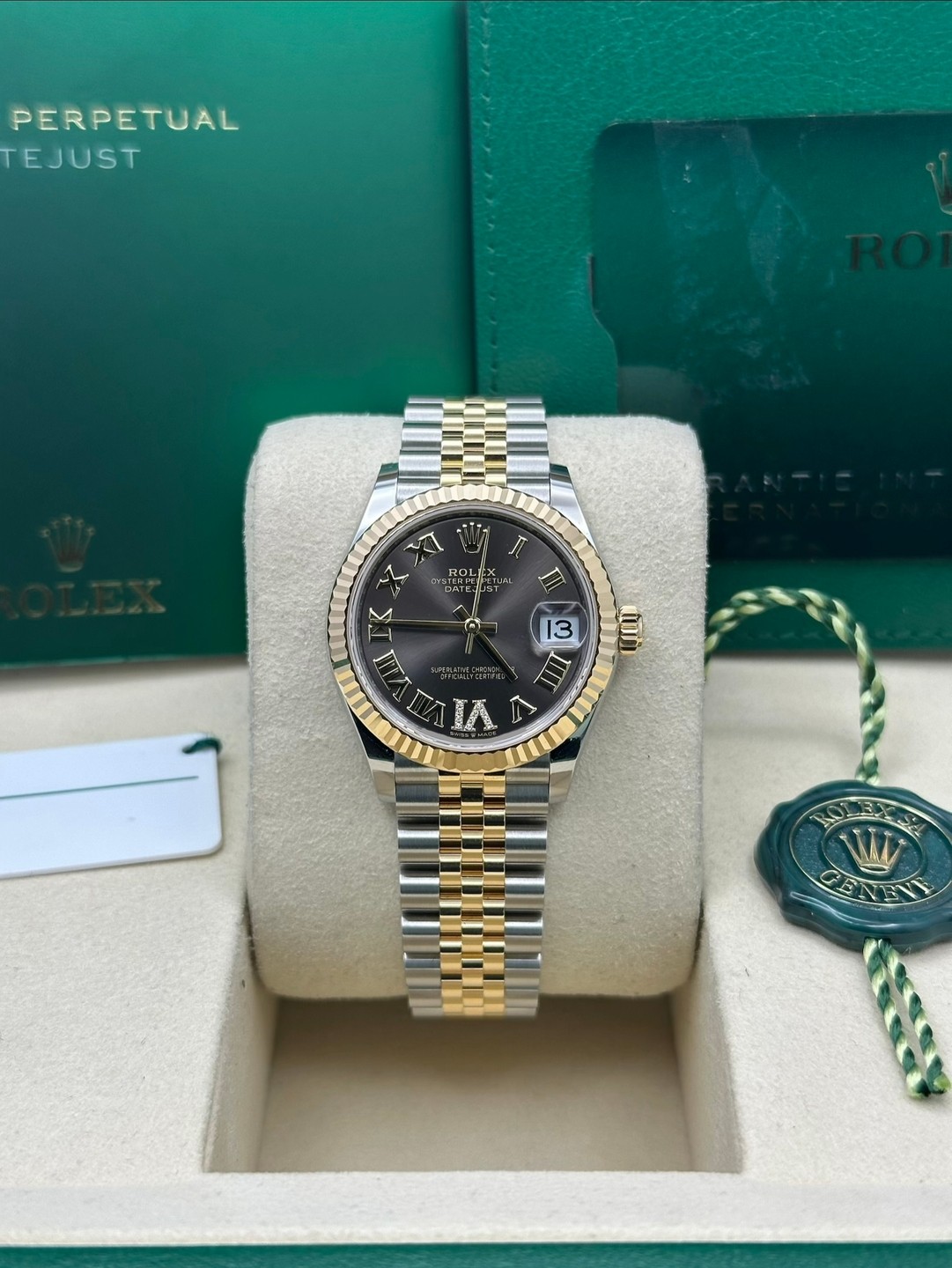Rolex 278273 Rhodium Diamonds Dial
