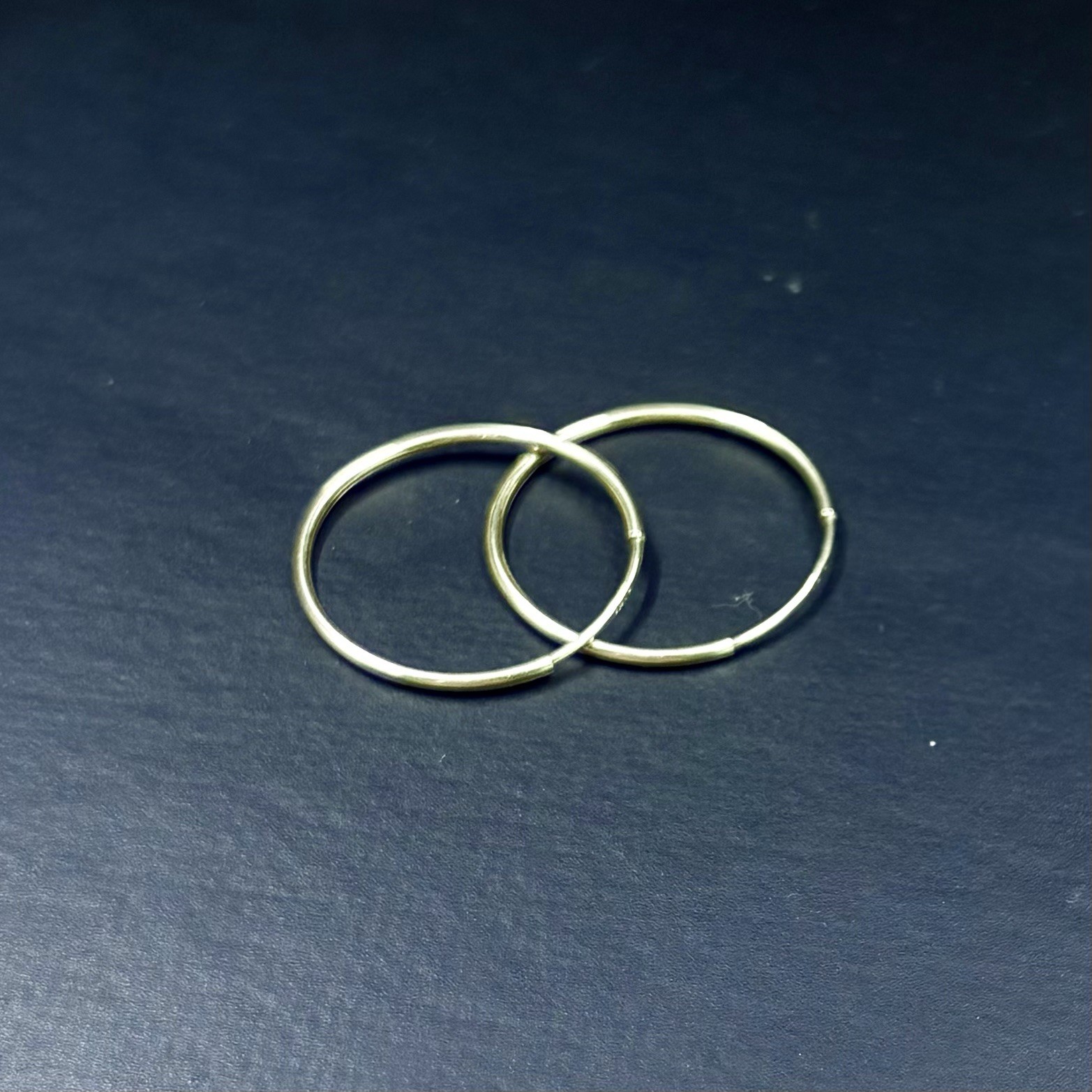 14k Gold Hoop Earrings Endless Closure High Polish Lightweight 24mm