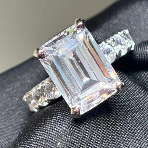IGI 4.30Ct Emerald VS1 Lab Grown Diamond Solitaire Wedding Ring 14K White Gold