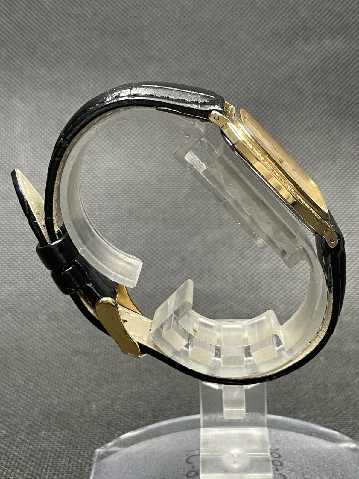 [Very good] Vintage SEIKO Dolce 9531-5000 Gold Quartz Men’s Watch JAPAN