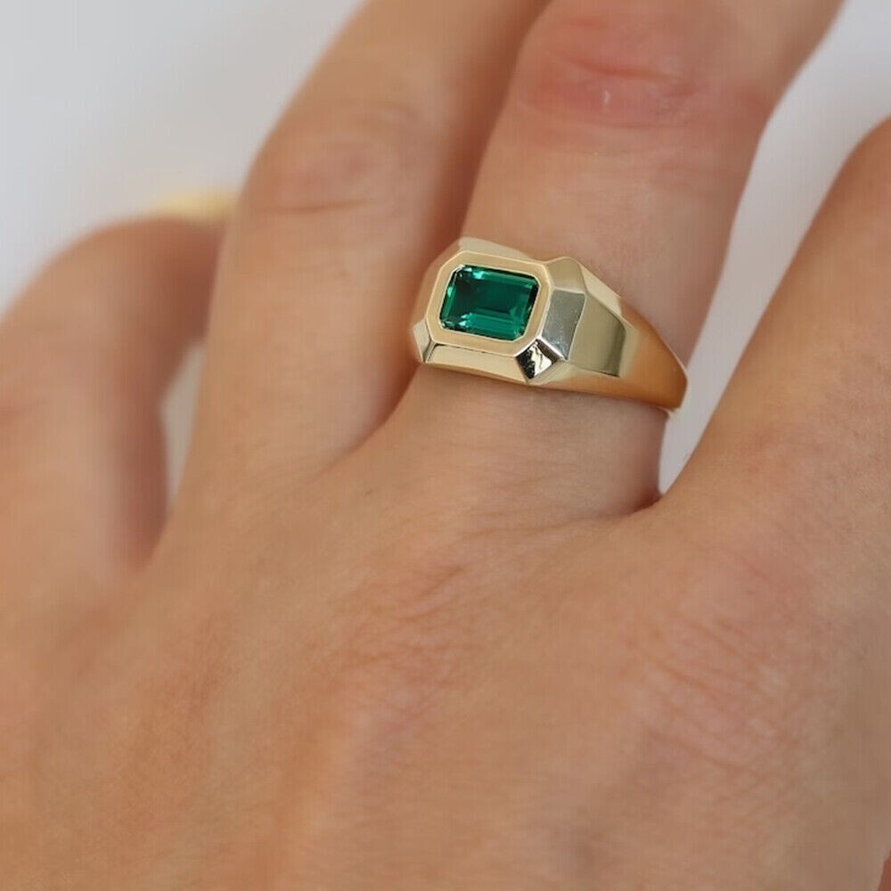 Men’s 1.50Ct Lab-Created Emerald Solitaire Wedding Ring 14K Yellow Gold Plated