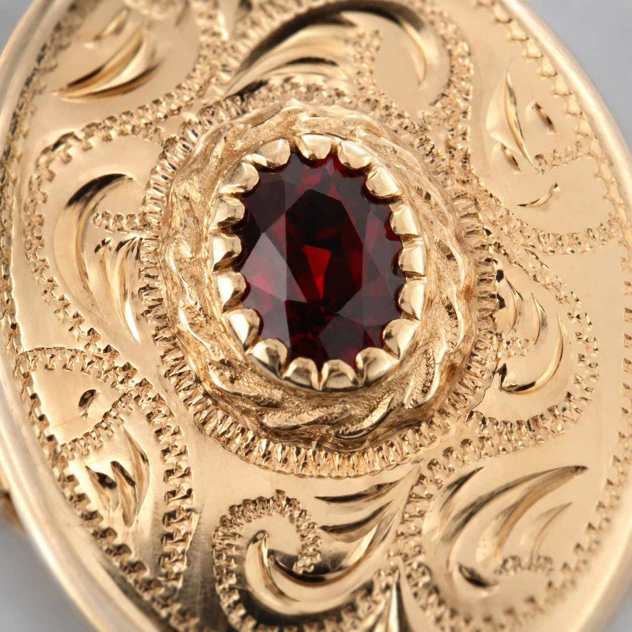 9Carat Yellow Gold Garnet Locket (13.5x17mm)