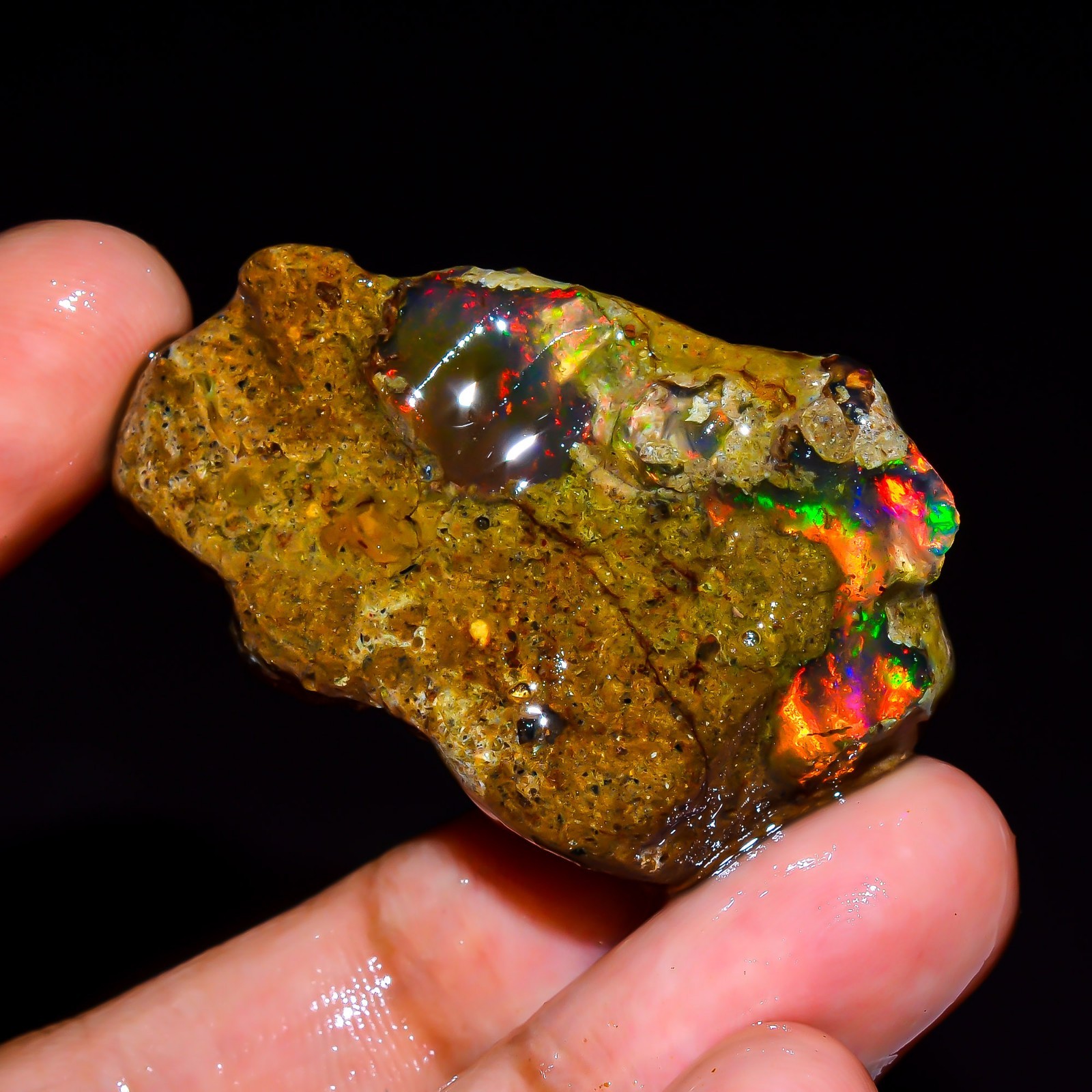 53.5 Ct Fire Opal Ethiopian Natural Oil Rough Gemstone For Jewelry 41x26x9 mm