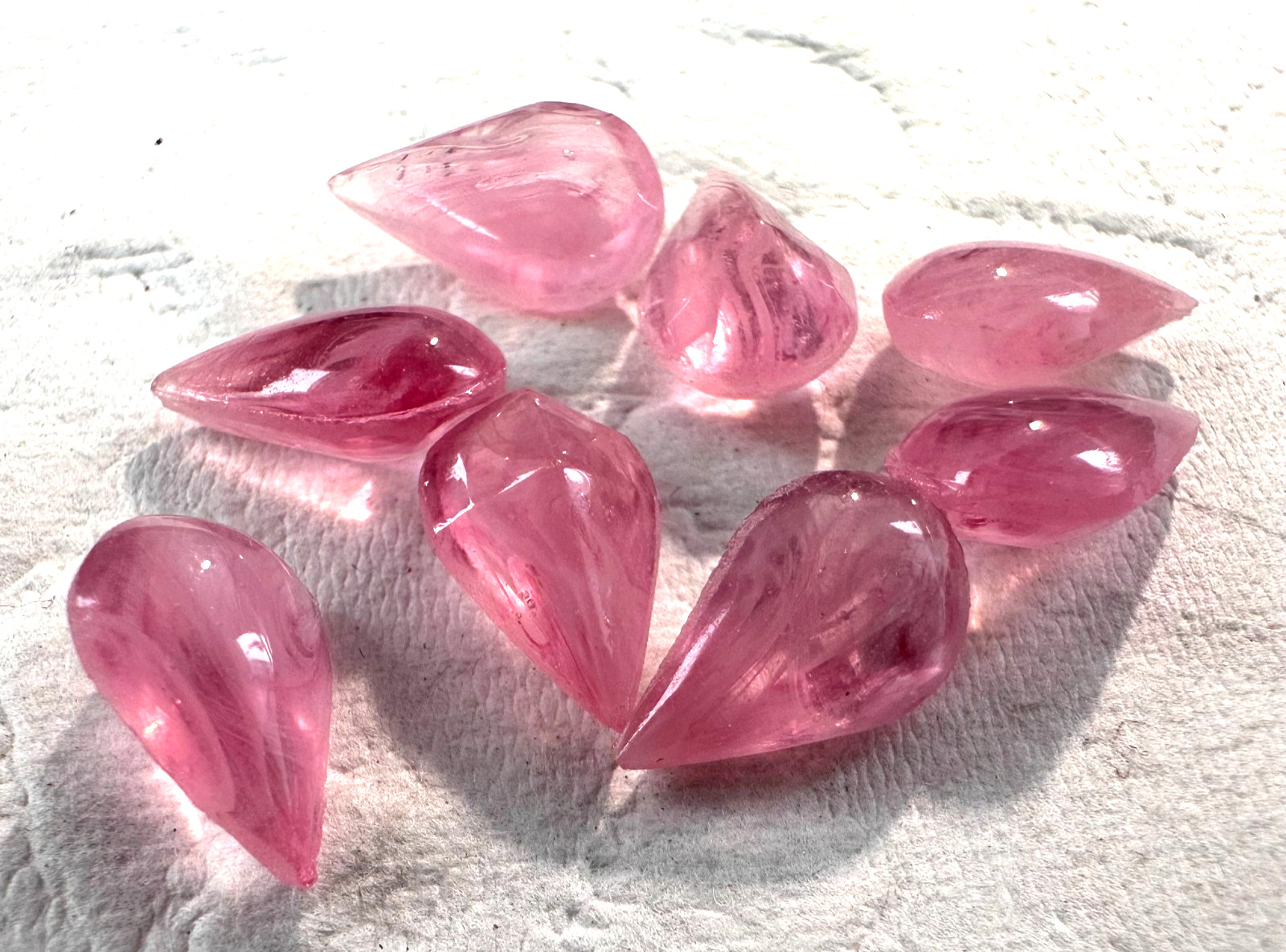 AM1313 Vintage glass pears 13x8mm rose “flawed” cab top faceted back (8)