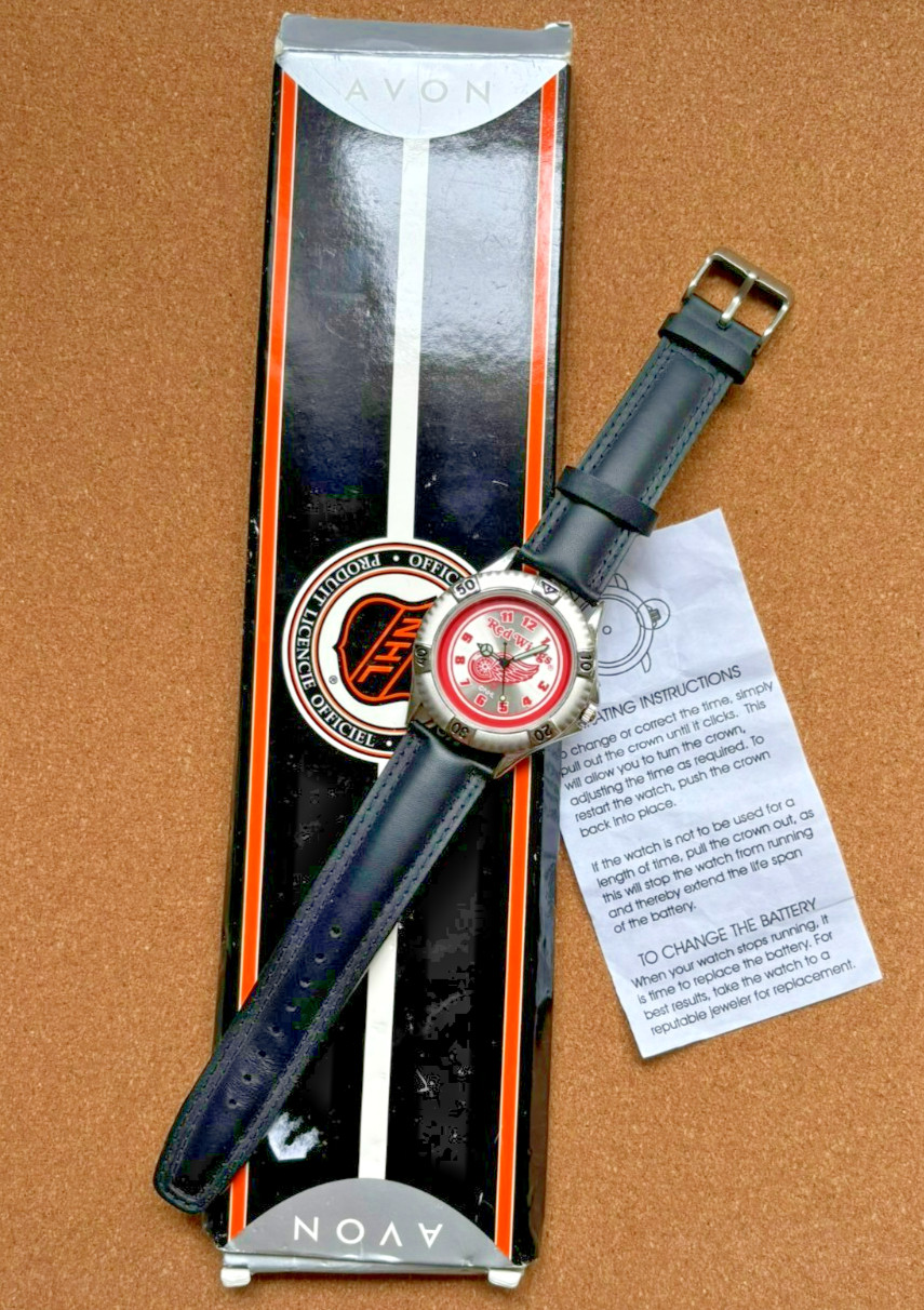 Vintage 2000 Avon Canada NHL Detroit Red Wings Watch Untested Light Wear