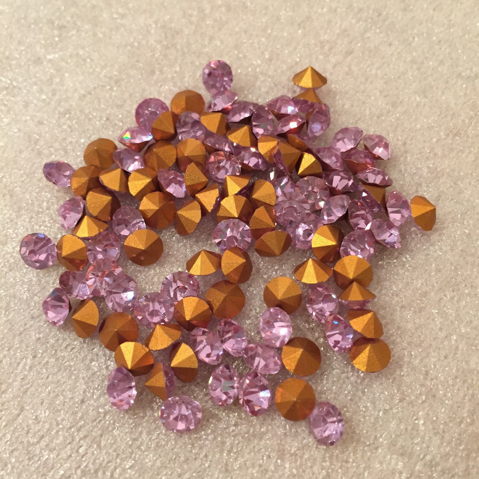 N55 Vintage SS26 alexandrite m.c. glass chatons,gold foiled pointed back (48)