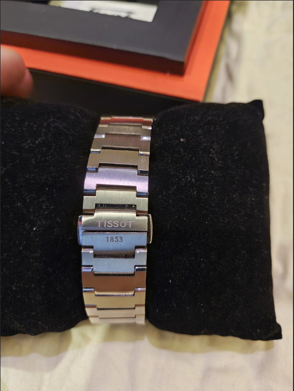 Tissot PRX 40mm Grey/Silver Dial Quartz Men’s calendar Watch T137.410.11.031.00