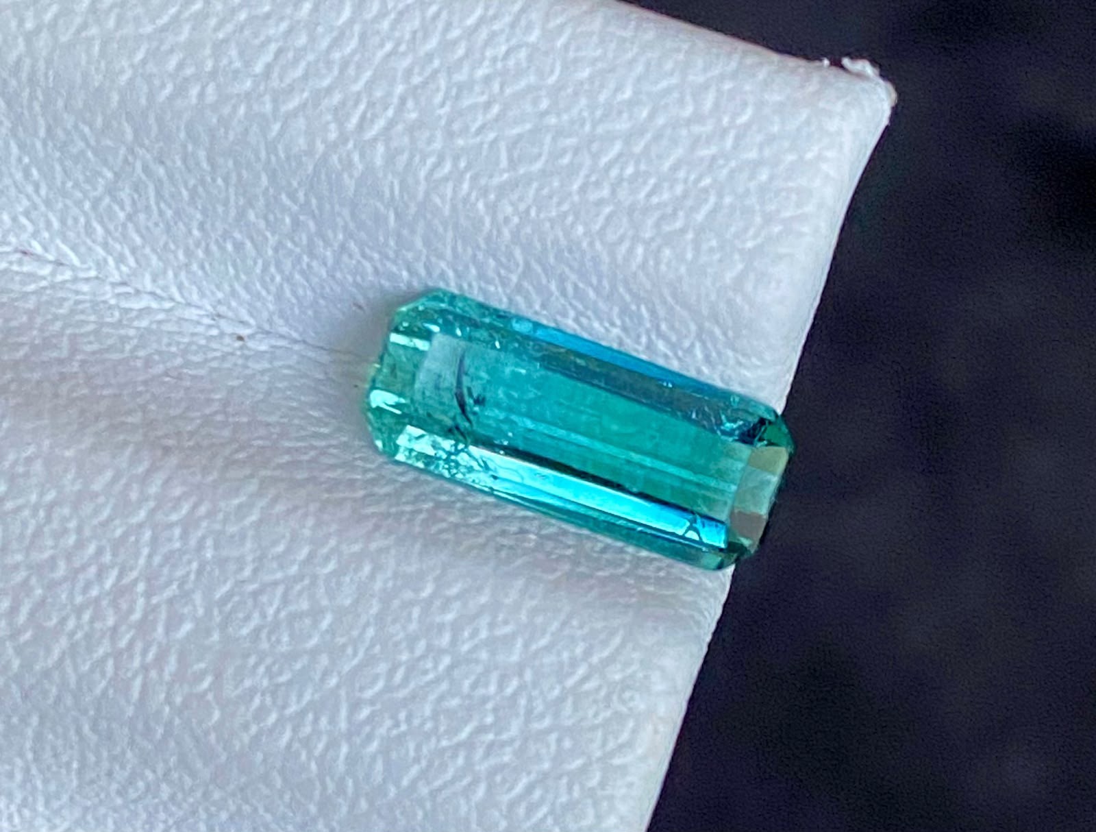 1.25 Carats Natural Indicolite Tourmaline Losse Gemstone Afghanistan.