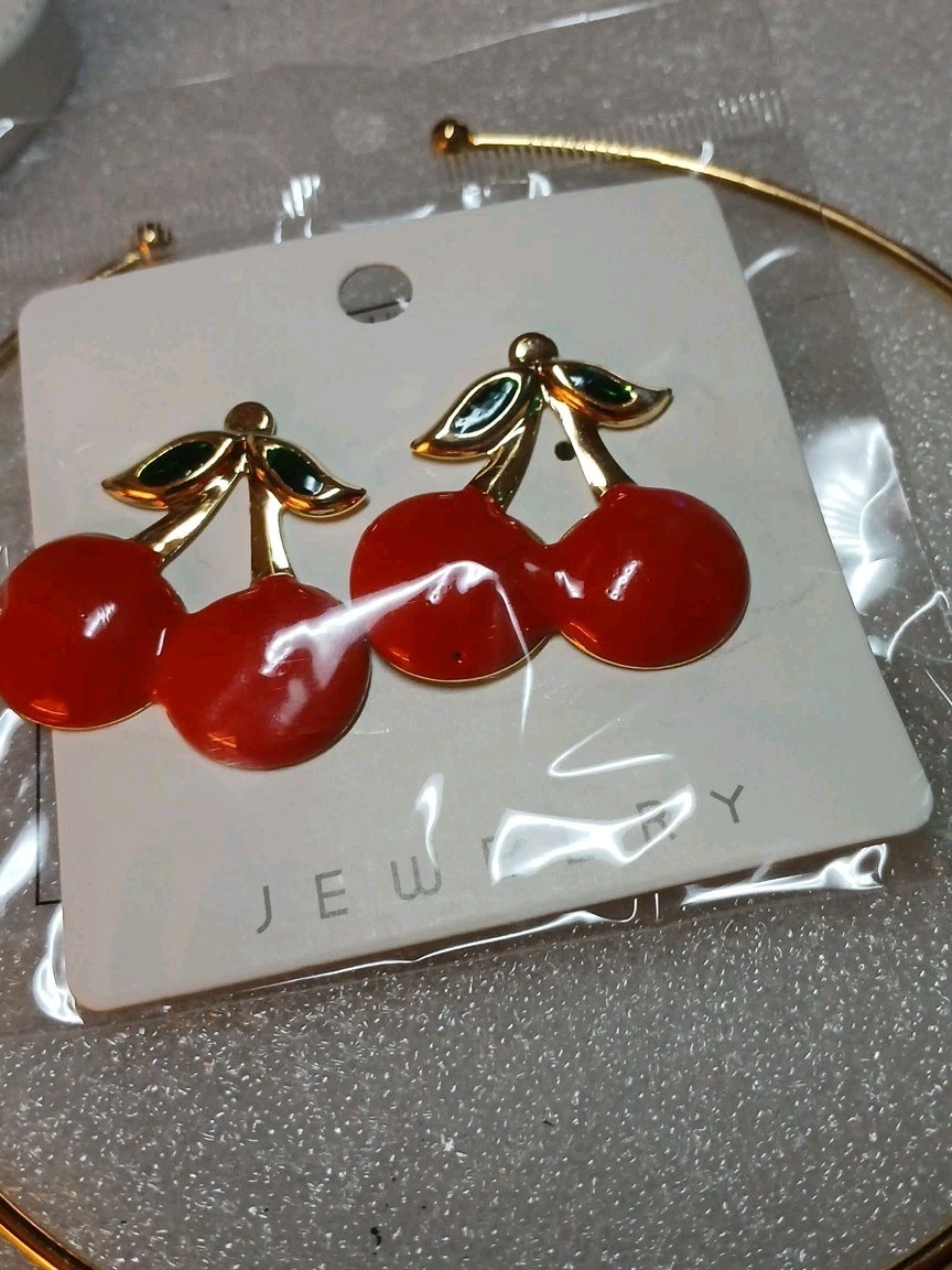 Bright Red Cherry Neck-bracelet & Matching Earrings, Goldtone.FREE SHIPPING