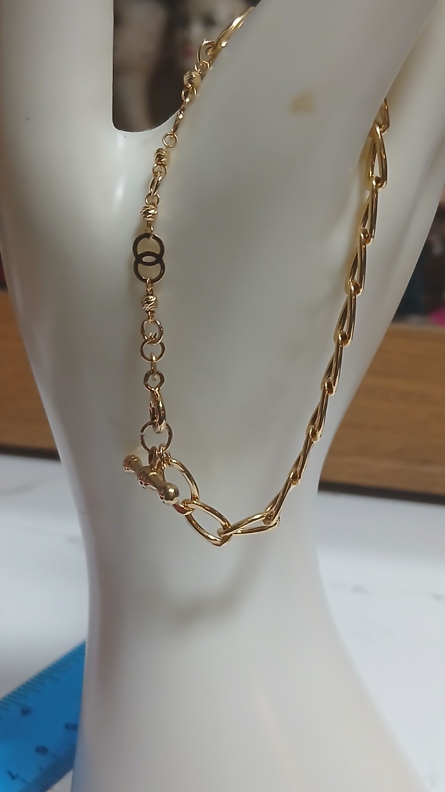 9ct Yellow Gold Bracelet.