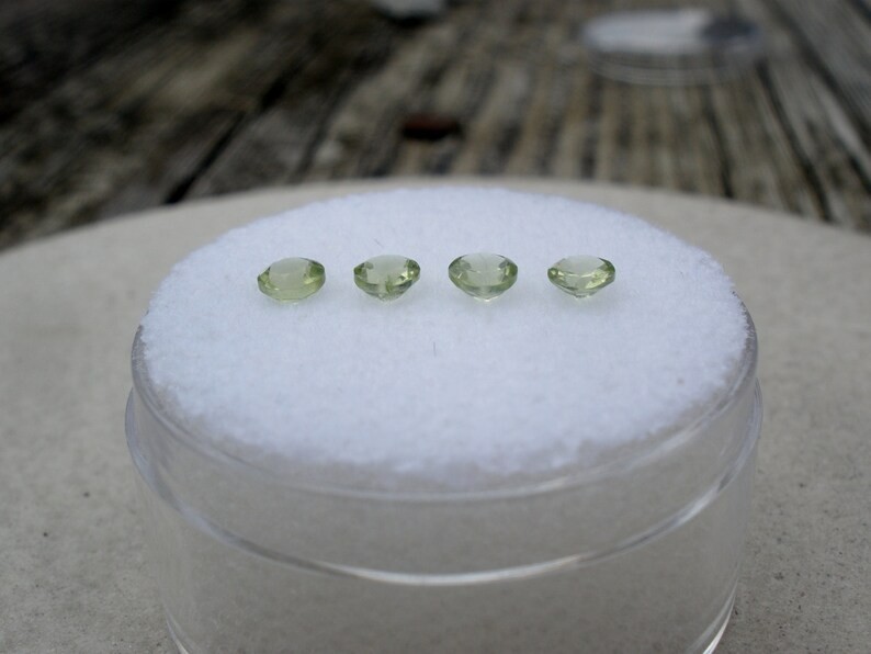 4 Peridot Round Loose Gems 3mm each for Jewelry and Crafts