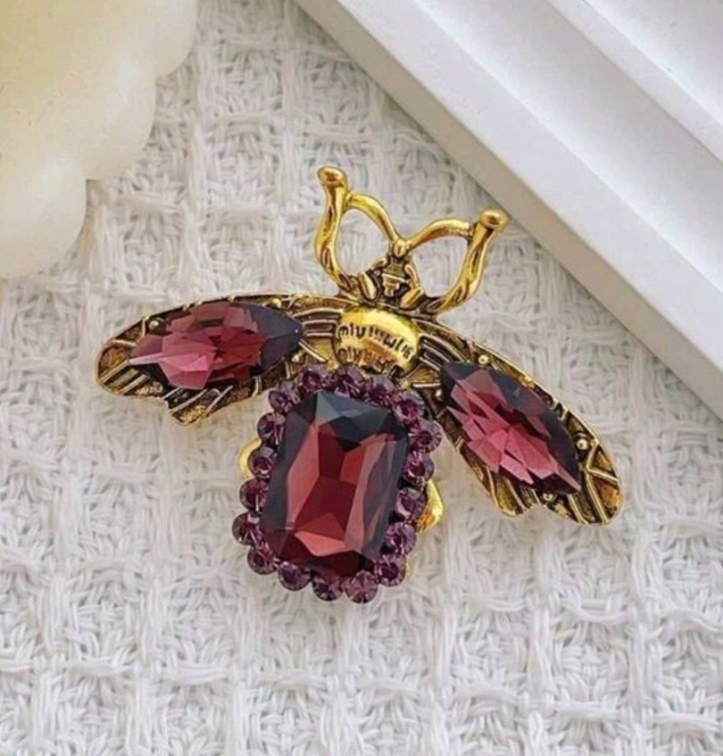 VTG DARK ROYAL PURPLE BEE INSECT BUG BROOCH PIN~RHINESTONE CRYSTAL~GARDENER GIFT