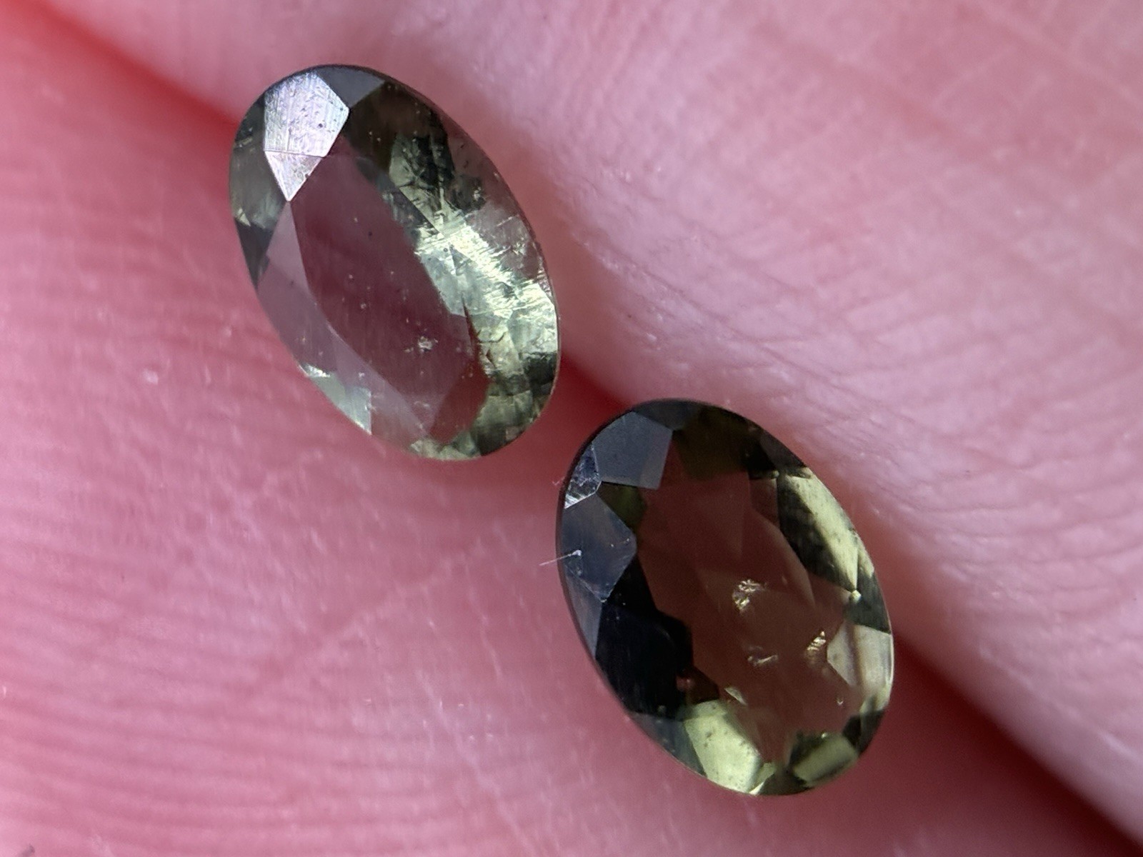 Moldavite 6×4 mm Oval Cut Loose Gemstone Matching Set Czech Republic 2 Pieces