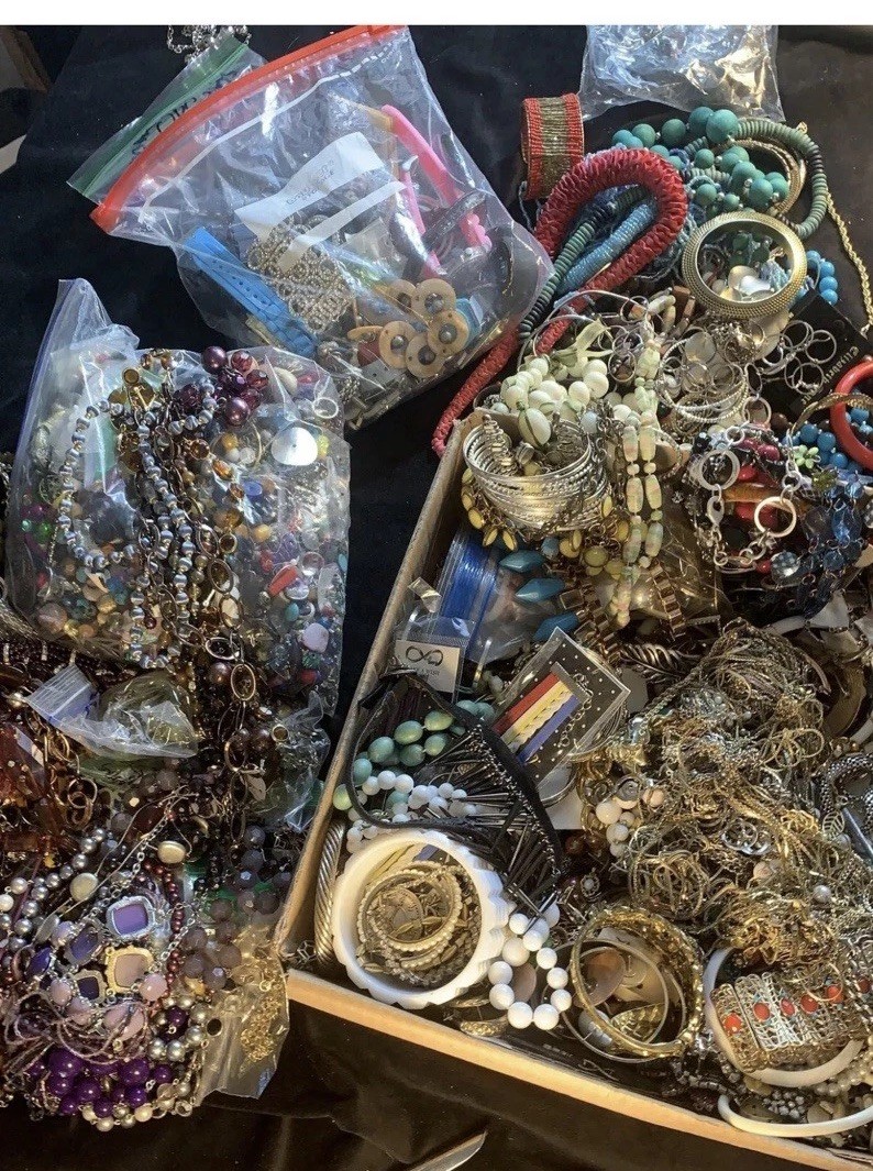 6+ Lbs. POUNDS Unsearched Huge Lot Jewelry Vtg-Now Junk Art Craft Treasure Hunt