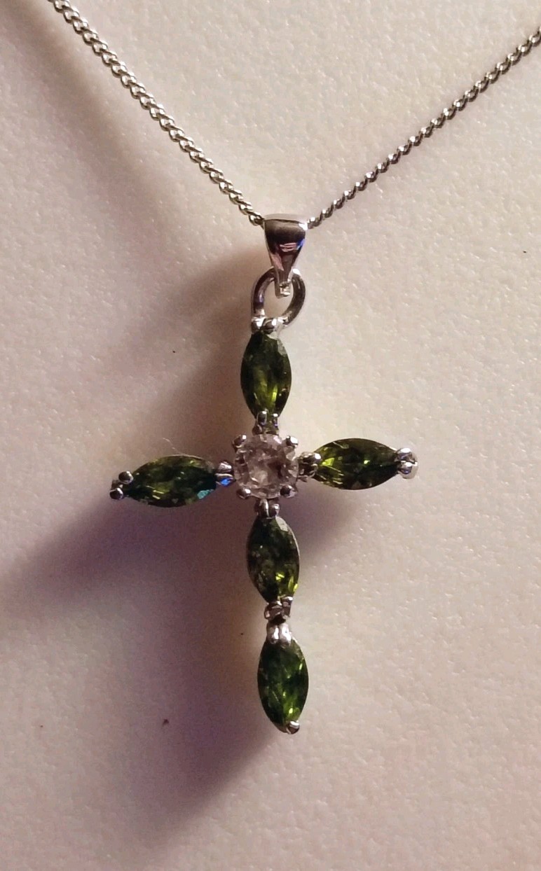 18kGP Green Peridot and Crystal Cross pendant Necklace