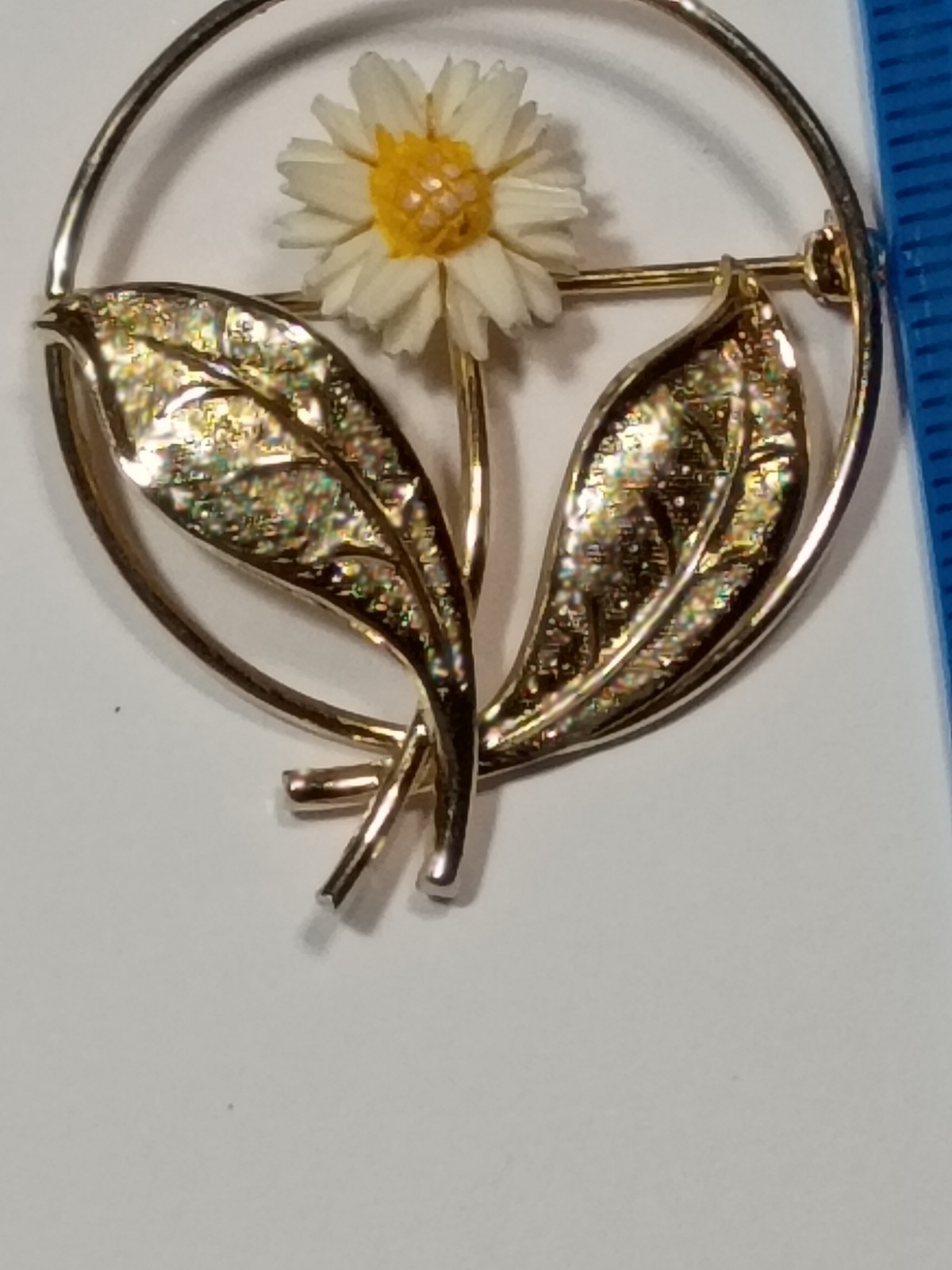 12k Gp A&Z Gold Tone Flower Leaf Circle Brooch Pin White Daisy Met