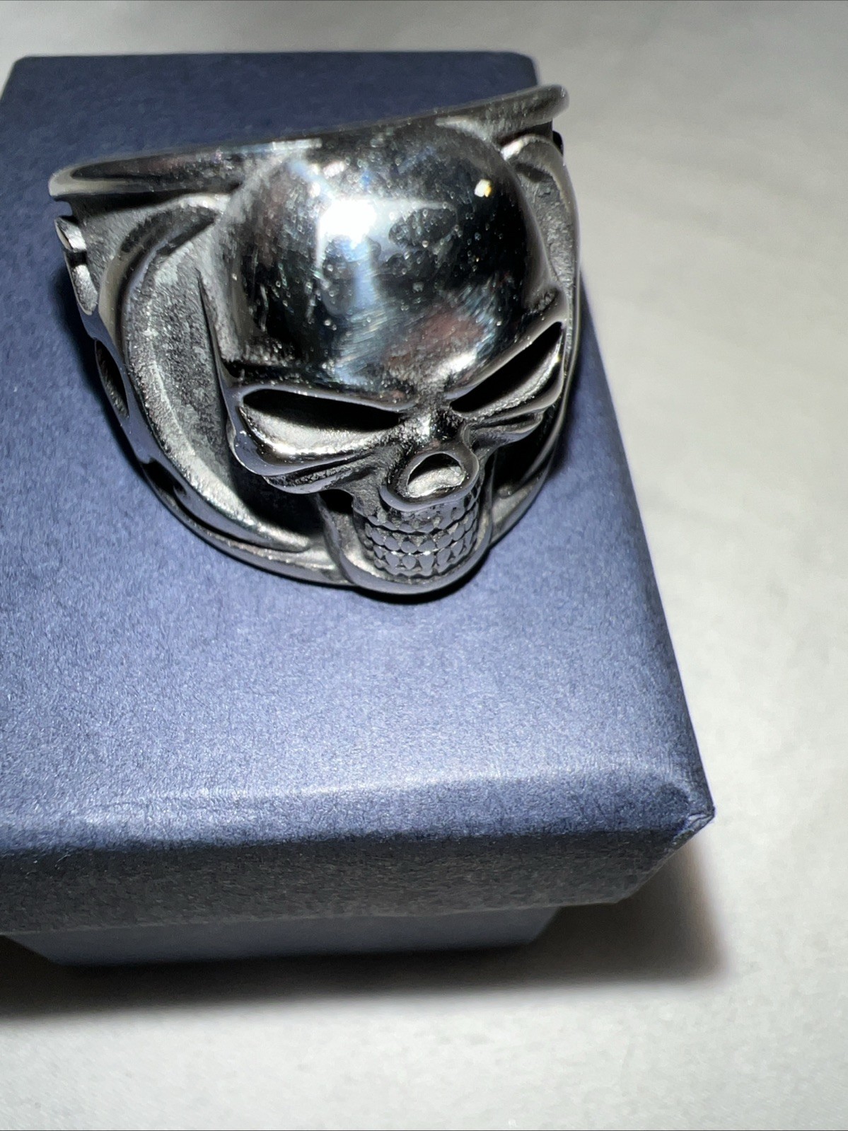 Bandmax Stainless Steel Skull Ring Flames On Sides Size 9 Men’s