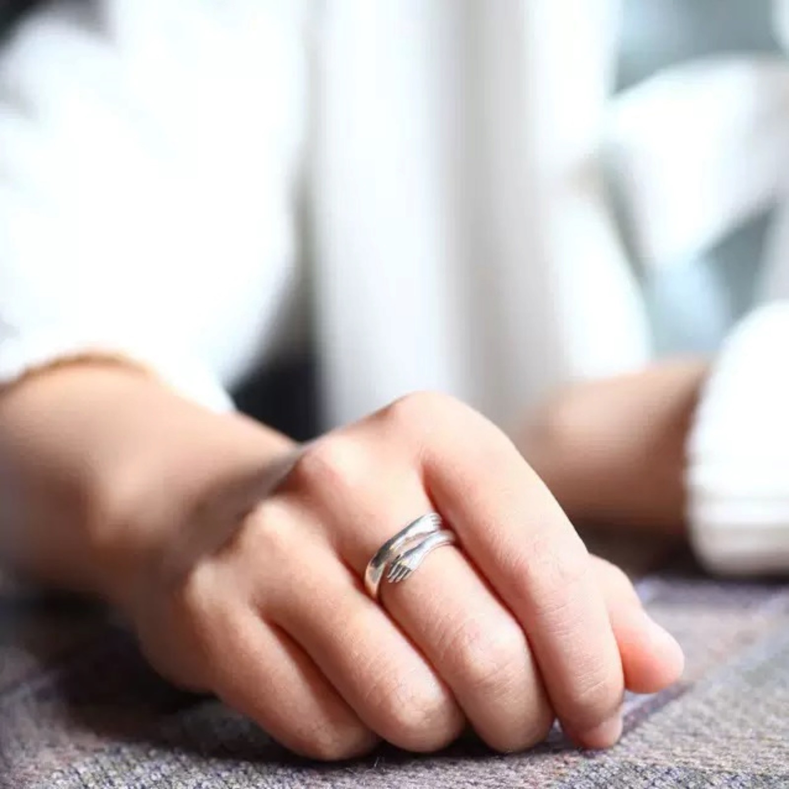 Fashion Love Hug Rings for Men Women Silver Plated Party Rings Open B77